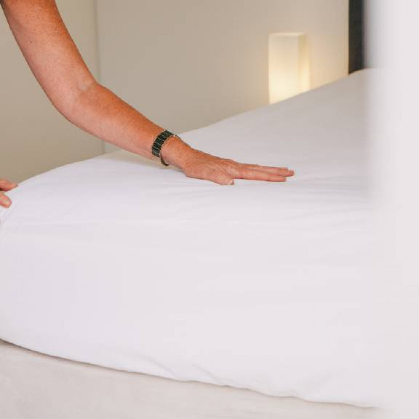 Conni Micro-Plush Waterproof Mattress Protector (King Single 107*203cm)